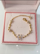 Pulseira Com Pingente de Flor Ajustável