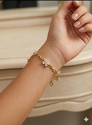 Pulseira Com Pingente de Flor Ajustável