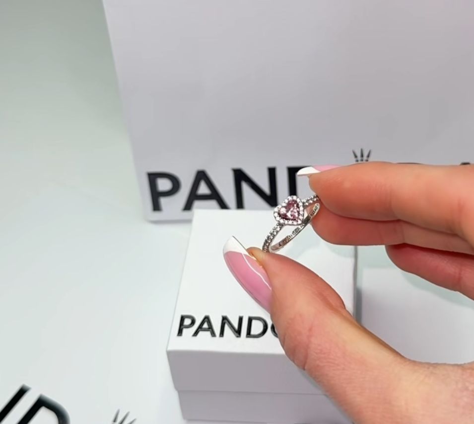 Anel Pandora Coracão Brilhante de Prata